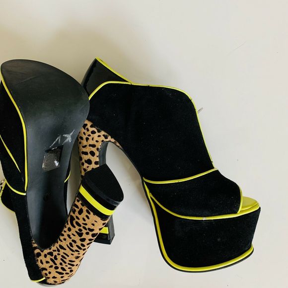 Dolce Vita Vesper Platform Peeptoe Heels - Picture 5 of 5